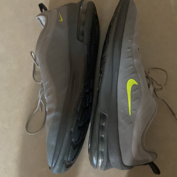 Air max gray green nike logo - Picture 5 of 7